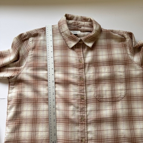 American Eagle Flannel Shirt Soft Tan White Plaid Button Down Collar Sz S - Picture 7 of 13